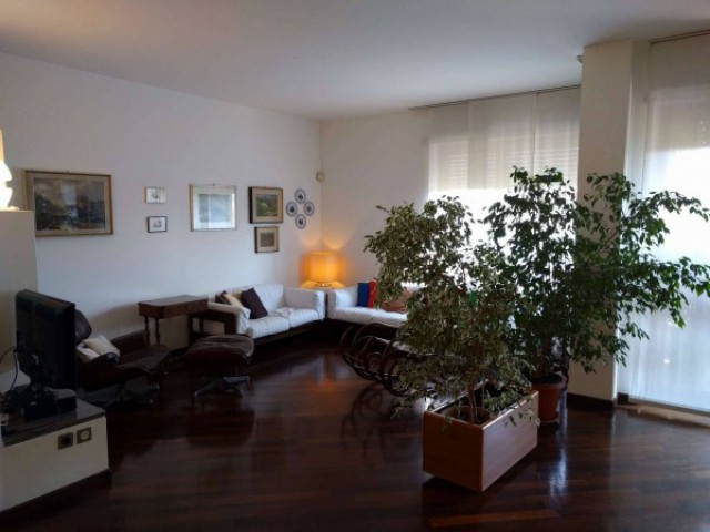 Appartamento in Affitto a Milano via Cervignano 3 Centro