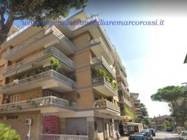 Negozio in Affitto a Roma via Pietro Aretino 23 Talenti