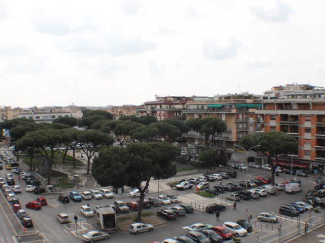 appartamento in vendita a roma piazza caduti della montagnola