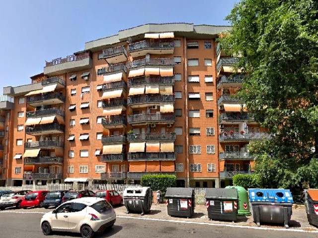 Appartamento in Vendita a Roma via Angelo Viscogliosi 71