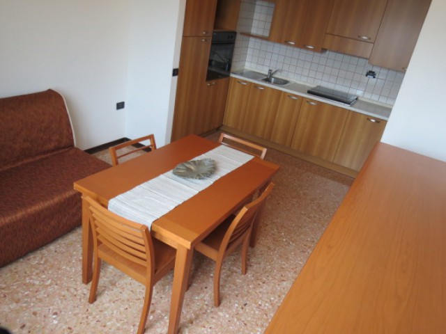 Appartamento in Affitto a Milano via isimbardi 32