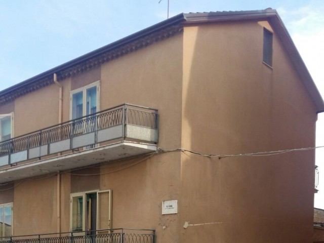 casa indipendente in vendita a campodipietra via roma 2