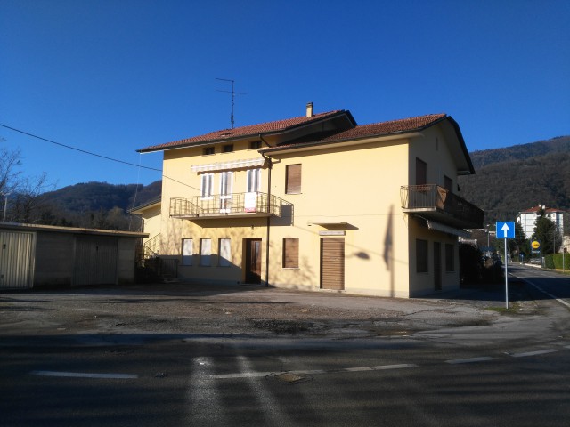 Edificio Stabile Palazzo in Vendita a Valdobbiadene via Erizzo