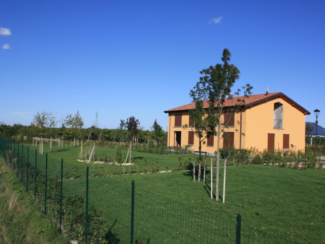 villa bifamiliare in vendita a castelfranco emilia via marta 20