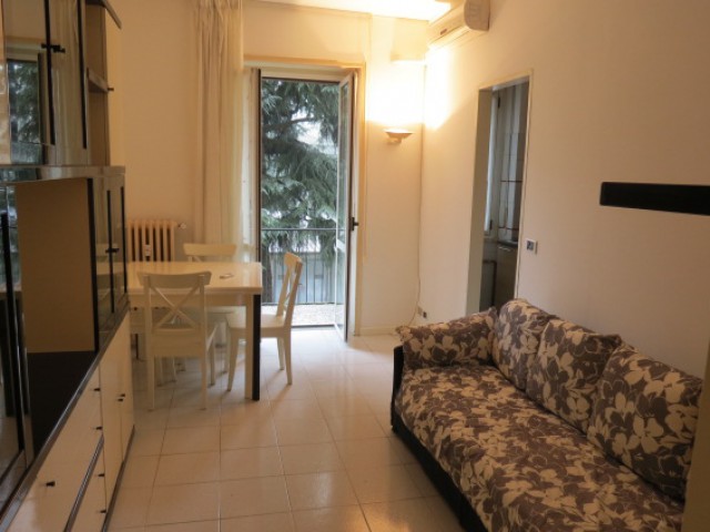 Appartamento in Affitto a Milano via Neera 14