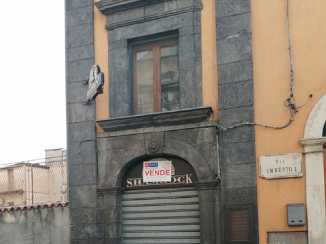 Locale Commerciale in Vendita a Bronte Corso Umberto 329 Centrale
