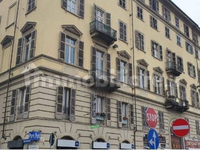 Appartamento in Vendita a Torino Via Nizza