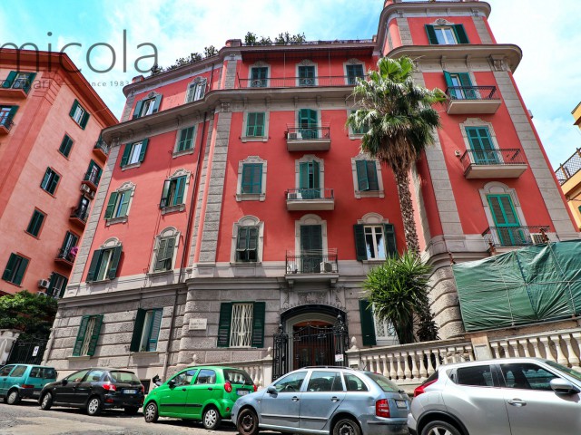 Appartamento in Vendita a Napoli via Giacinto Gigante Arenella