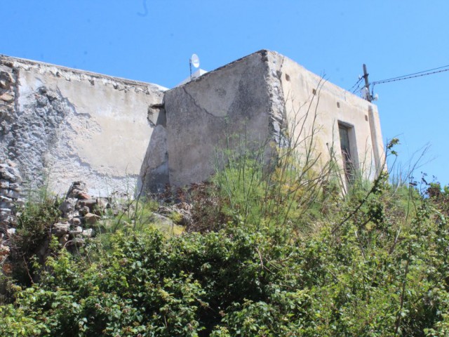 rustico casale corte in vendita a lipari via lami 98055 lipari me