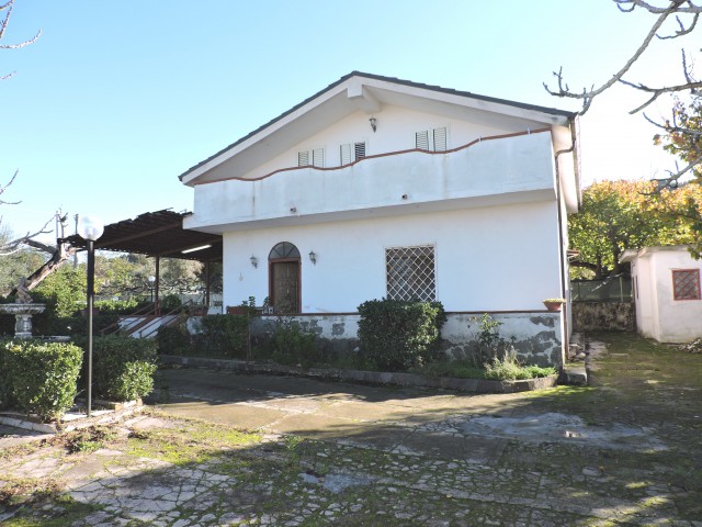 Villa in Vendita a Sessa Aurunca Piedimonte