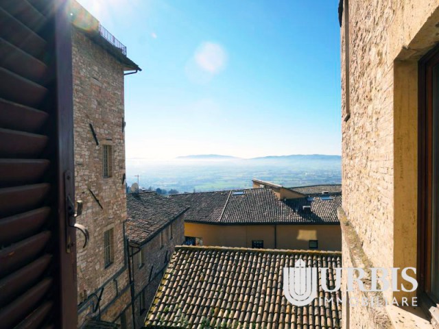 appartamento in vendita ad assisi corso mazzini