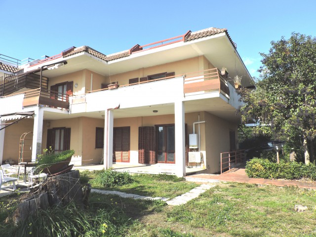 Villa Schiera in Vendita a Formia