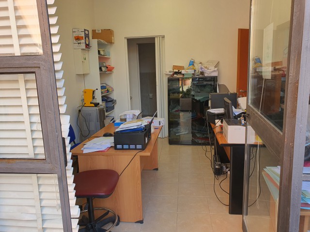 locale commerciale in affitto a briano via catauli 31