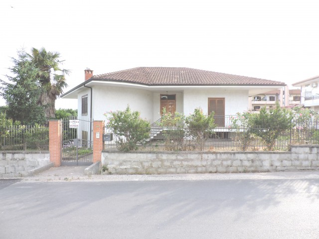 Villa in Vendita a Carinola