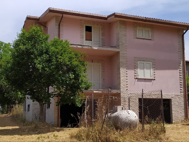 casa indipendente in vendita ad anagni via pantanello