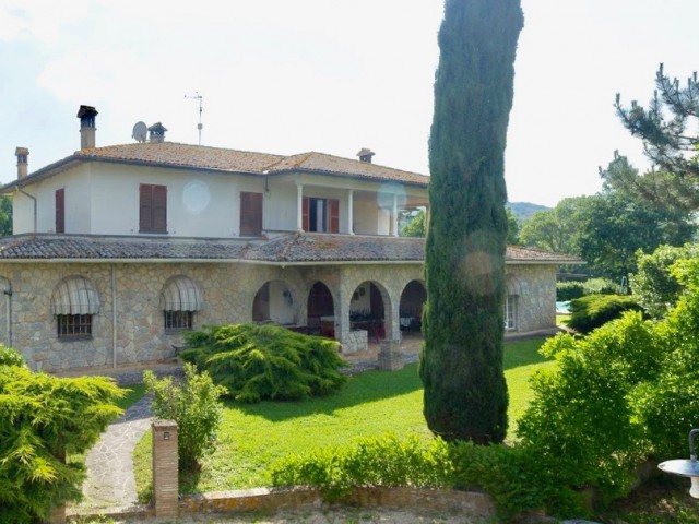 rustico casale corte in vendita a bevagna