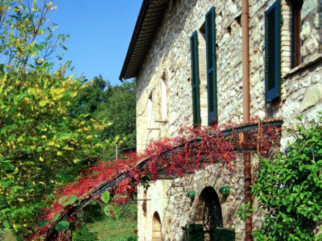 casa semindipendente in vendita ad assisi via san benedetto