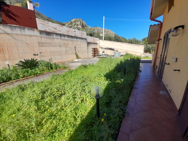 villa bifamiliare in vendita a trabia contrada ravetto