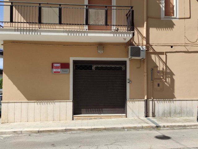 Laboratorio in Affitto a Gravina in Puglia via Cosenza 40