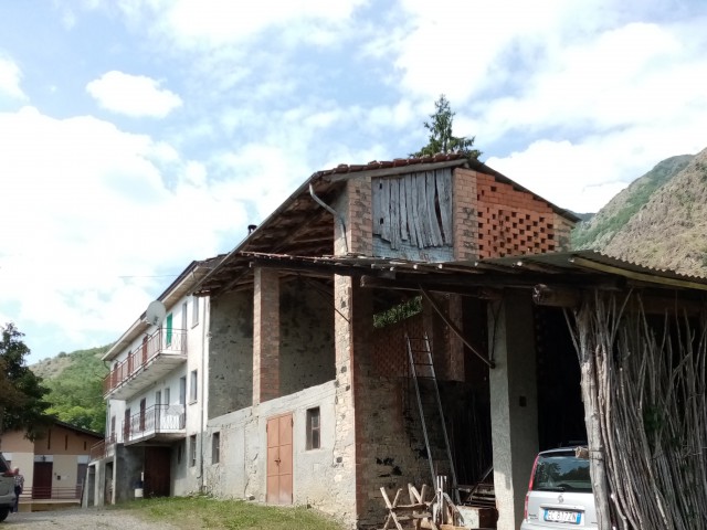 Casa Indipendente in Vendita a Bettola