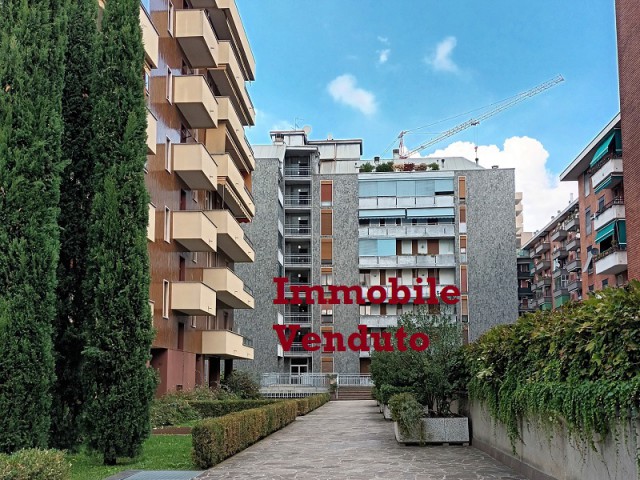 Appartamento in Vendita a Milano via Michele Novaro 6 Affori