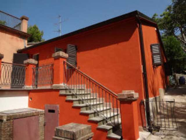 Rustico Casale Corte in Affitto a Sappanico via Sappanico
