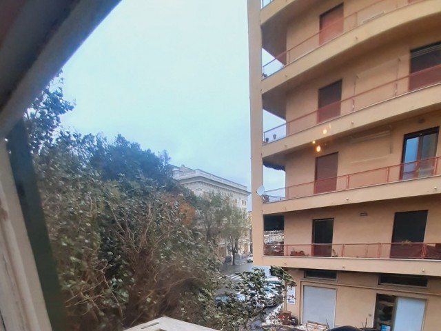 Appartamento in Vendita a Genova via Alessandro Volta Carignano