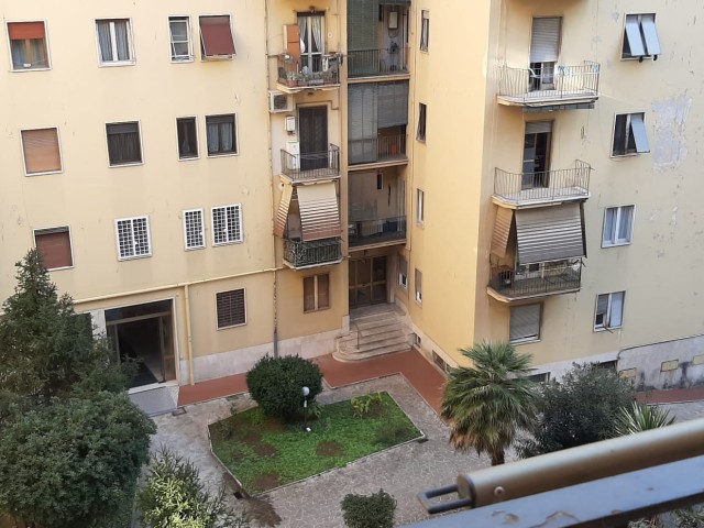 Appartamento in Vendita a Roma Piazza Dei Consoli Don Bosco
