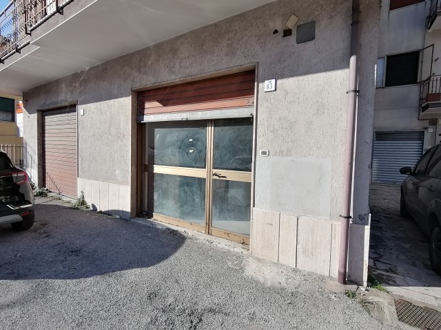 Deposito Magazzino in Vendita a Giffoni Valle Piana