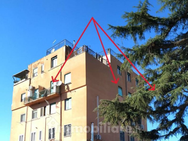 Appartamento in Vendita a Roma via Casale Quintiliani 109 Monti Tiburtini Pietralata