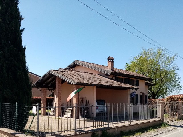 Villa in Vendita a Piacenza