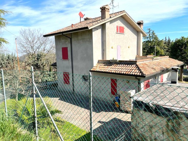 casa indipendente in vendita a cesena via comunale santa lucia