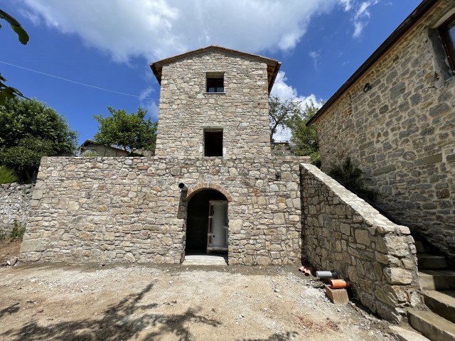 rustico casale corte in vendita a radda in chianti badia a montemuro 22