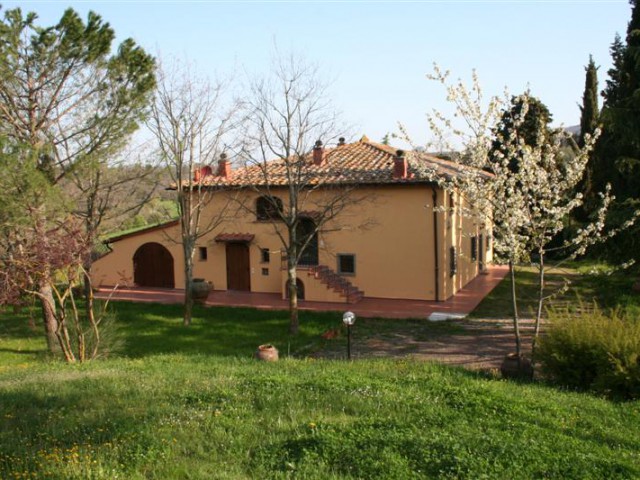 Rustico Casale Corte in Affitto a Vaglia via San Jacopo Pratolino