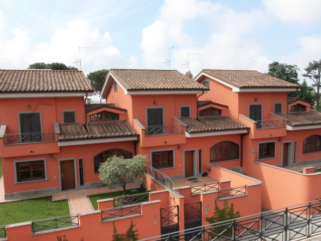 Villa Bifamiliare in Vendita a Grottaferrata via Xxiv Maggio 128