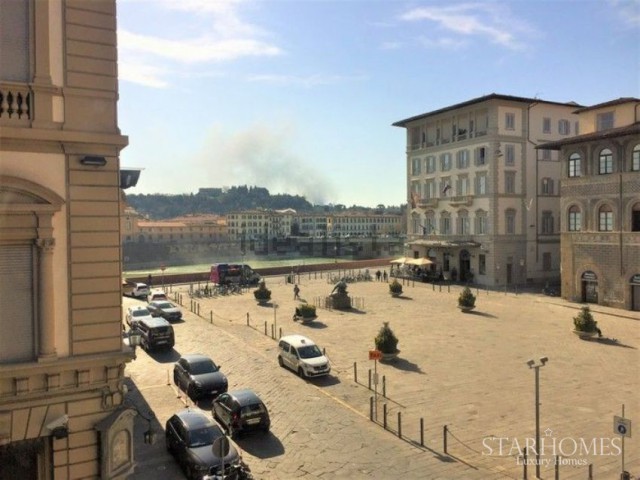 Appartamento in Vendita a Firenze via del Porcellana Centro