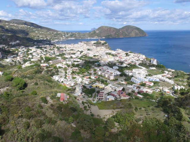 rustico casale corte in vendita a lipari c da candali 98055 lipari me